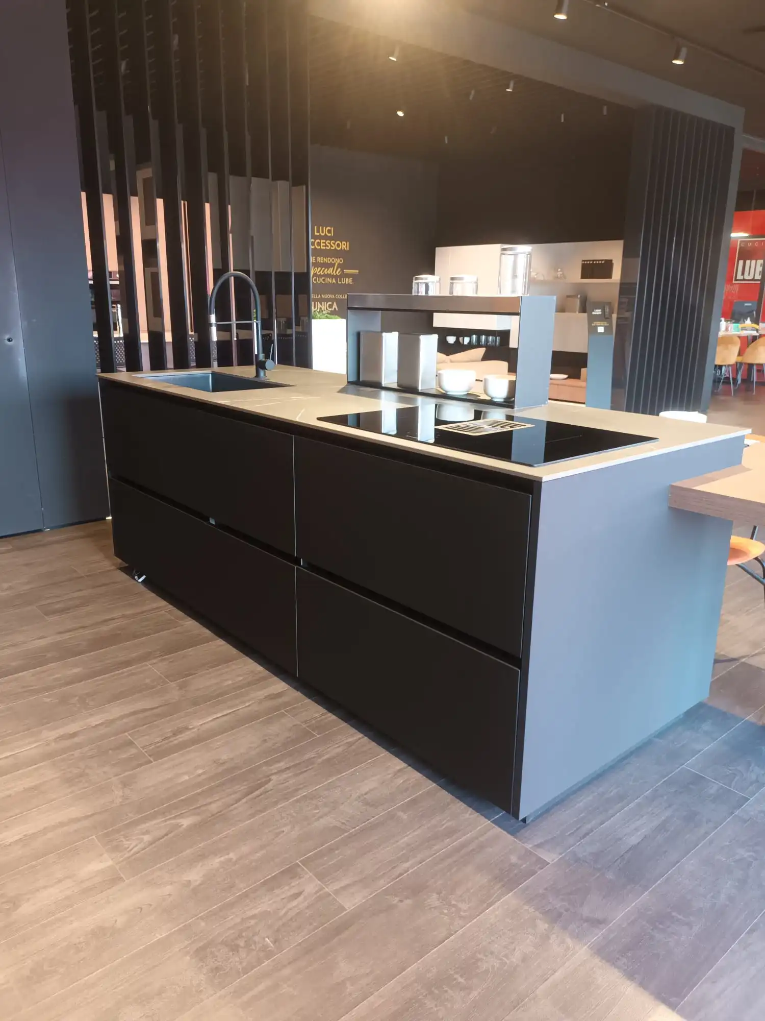 Cucina-Lube-Immagina-Plus-Neck-Peltro-Cansiglio-Nero-Opaco-3
