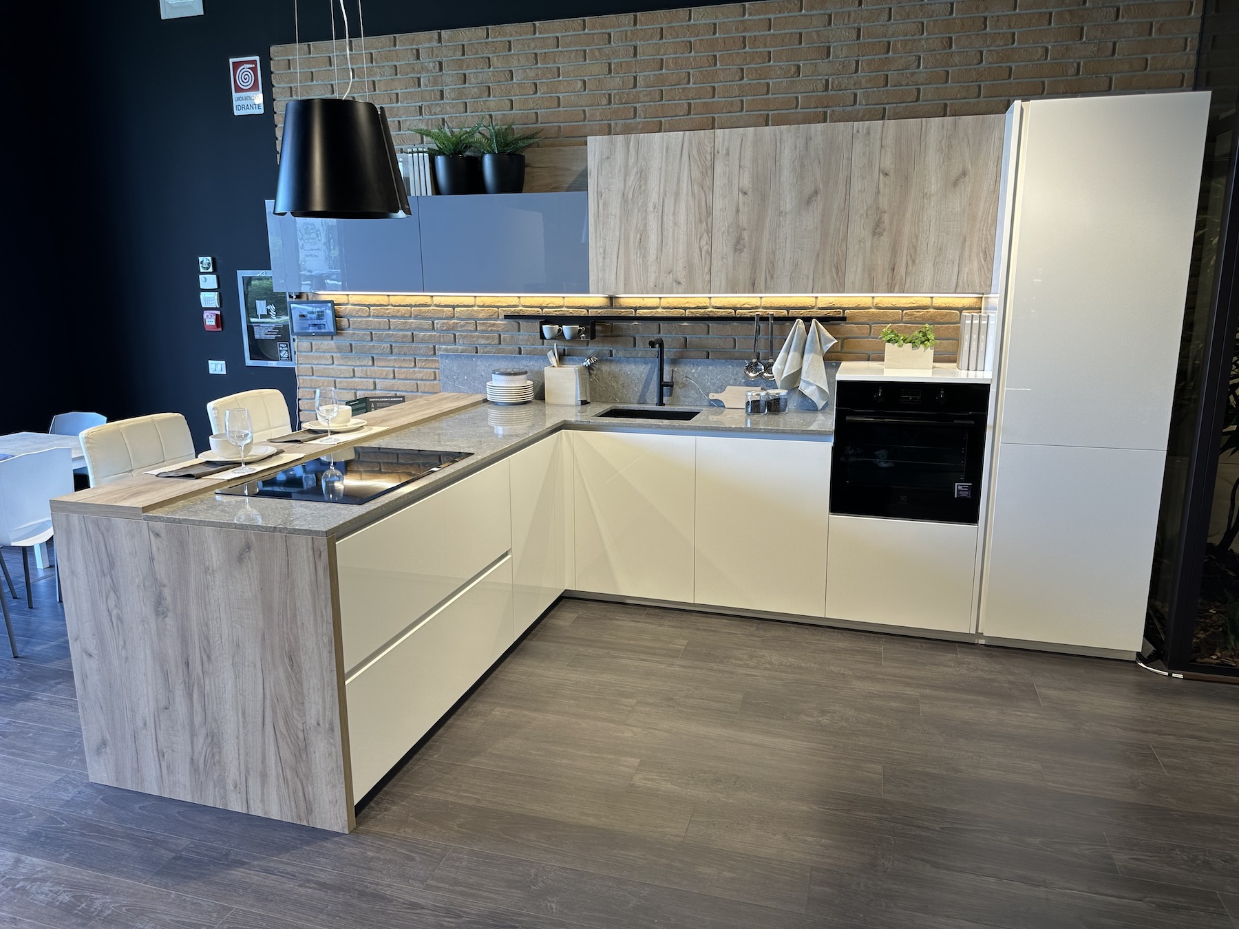 Cucina Immagina Bianca Lucida prezzo outlet | Cucine Lube Outlet | Creo Kitchens | Pronta Consegna