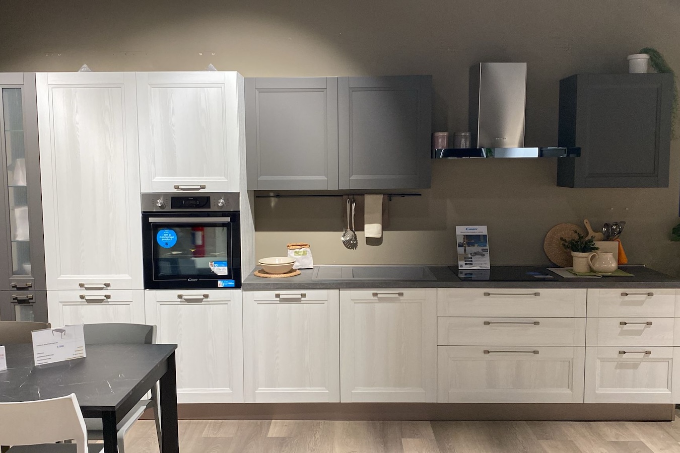 Cucina Smart Frassino Bianco prezzo outlet | Cucine Lube Outlet | Creo Kitchens | Pronta Consegna