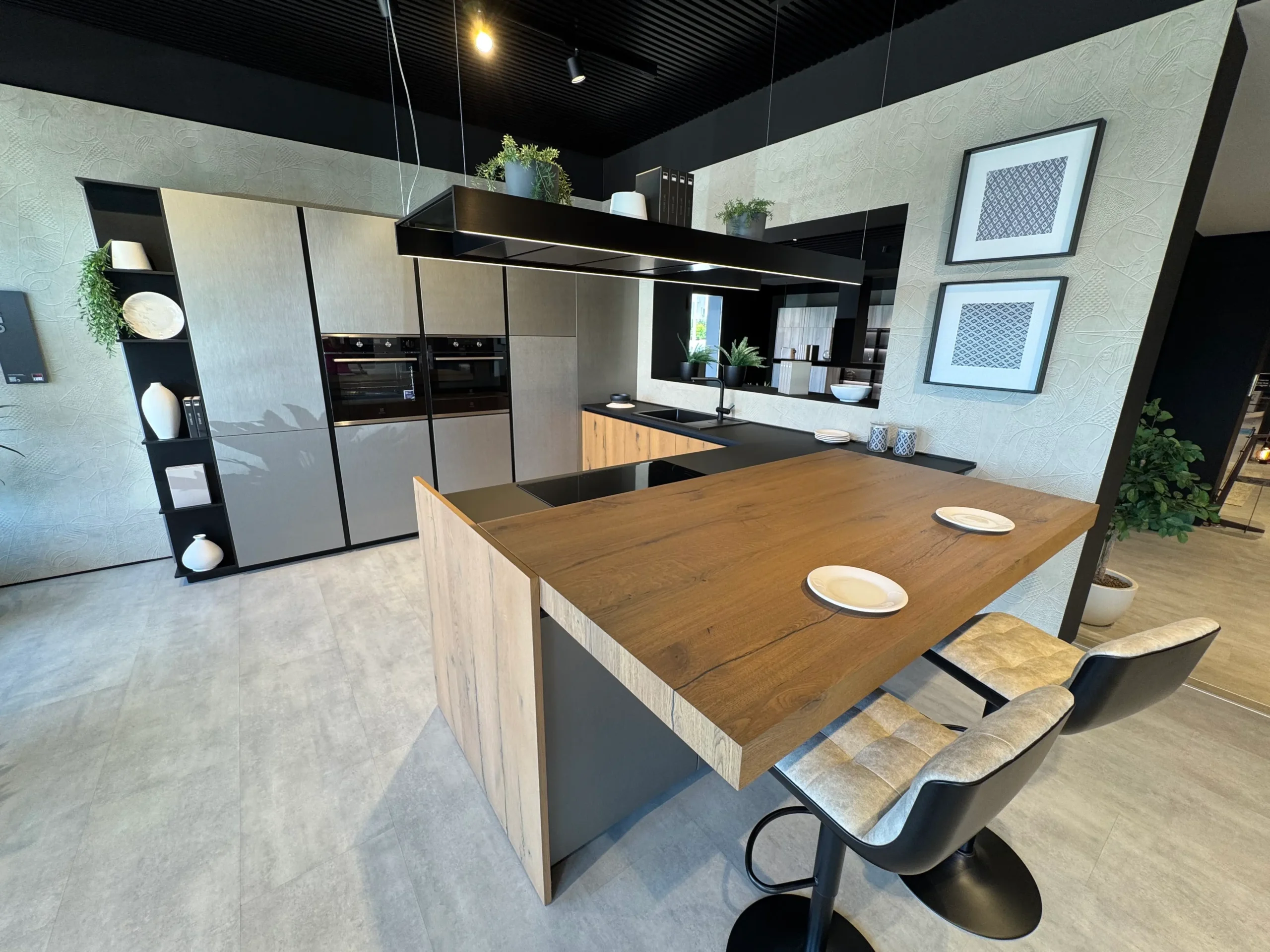 Cucina Oltre penisola prezzo outlet | Cucine Lube Outlet | Creo Kitchens | Pronta Consegna