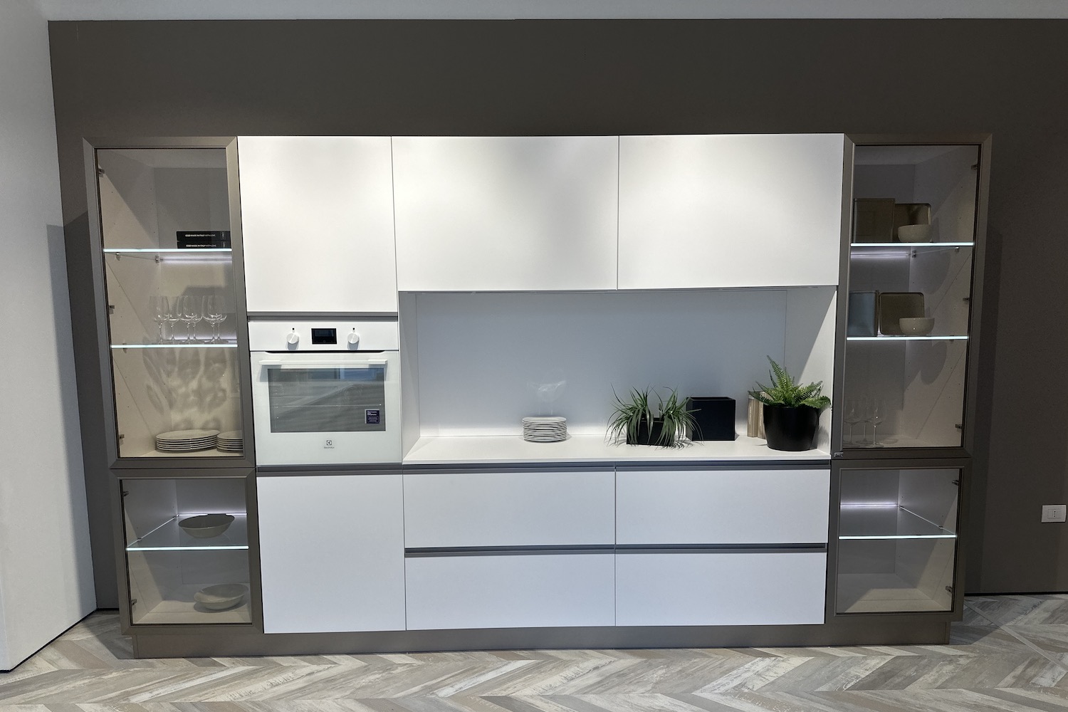 Cucina Tablet Head Ortisei prezzo outlet | Cucine Lube Outlet | Creo Kitchens | Pronta Consegna