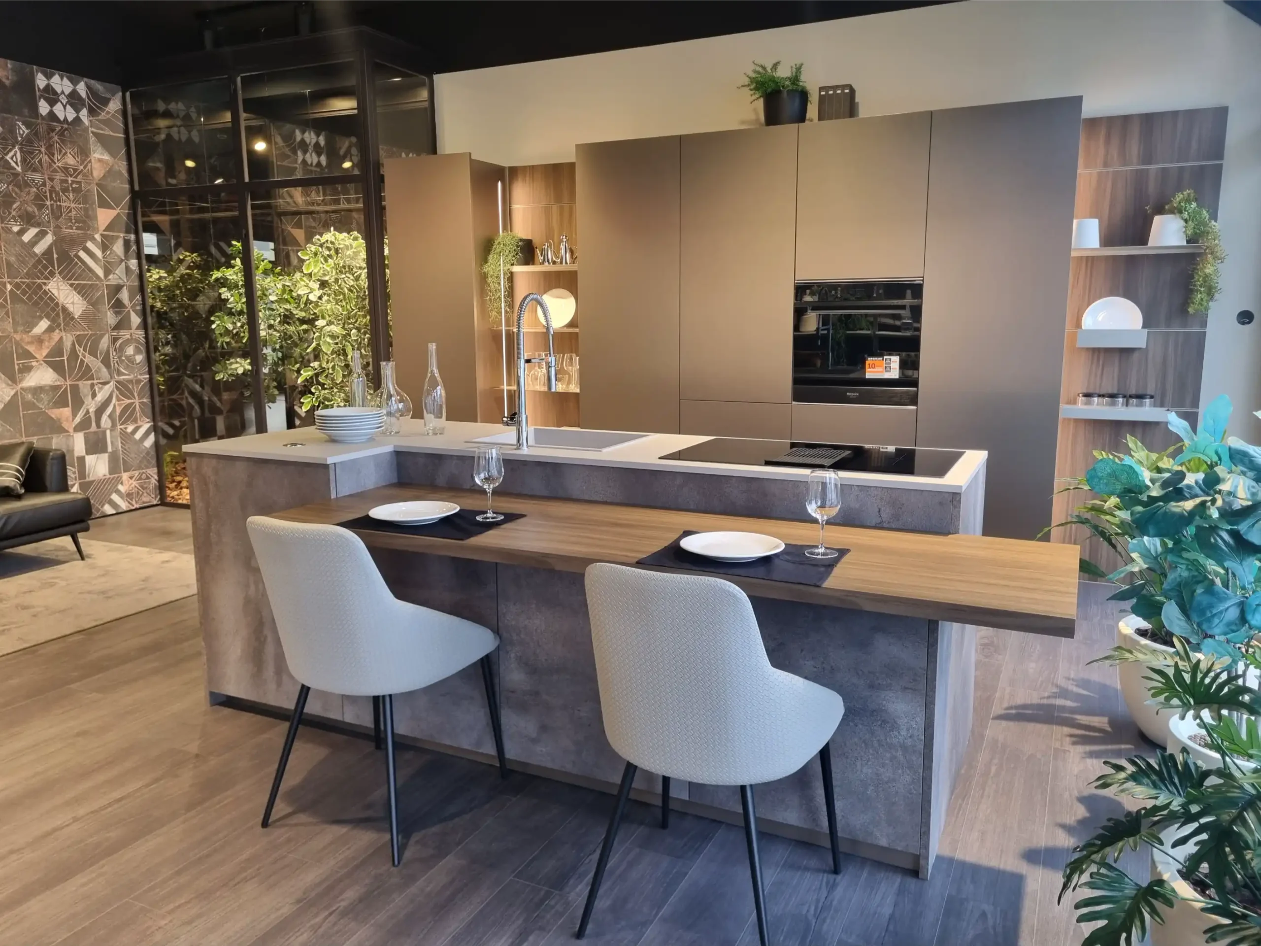 Cucina Immagina isola con top fenix prezzo outlet | Cucine Lube Outlet | Creo Kitchens | Pronta Consegna