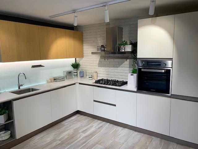 Cucina Tablet Head Arizona prezzo outlet | Cucine Lube Outlet | Creo Kitchens | Pronta Consegna